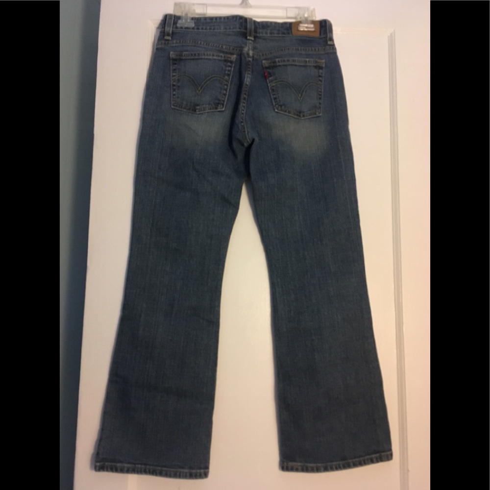 Levi’s - Picture 3 of 5